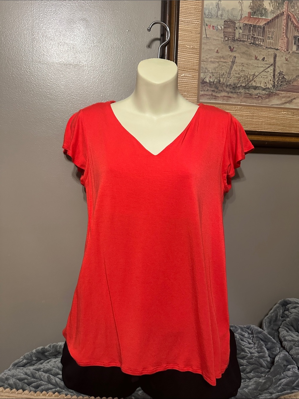Joseph A V-Neck Flutter Sleeve Top size small butter soft